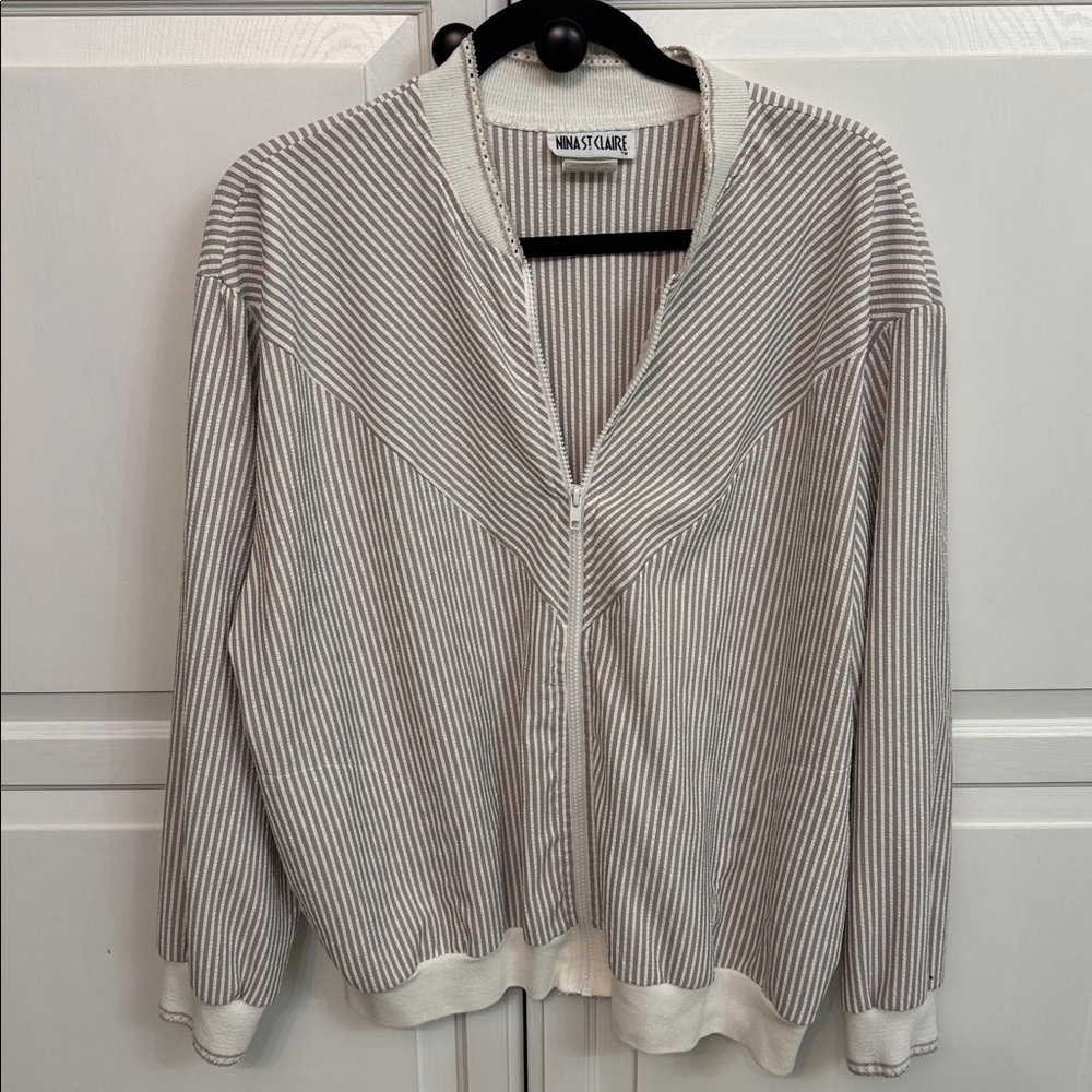 Vintage Nina St Claire Beige and White Striped Jacket. Pockets. Size XL